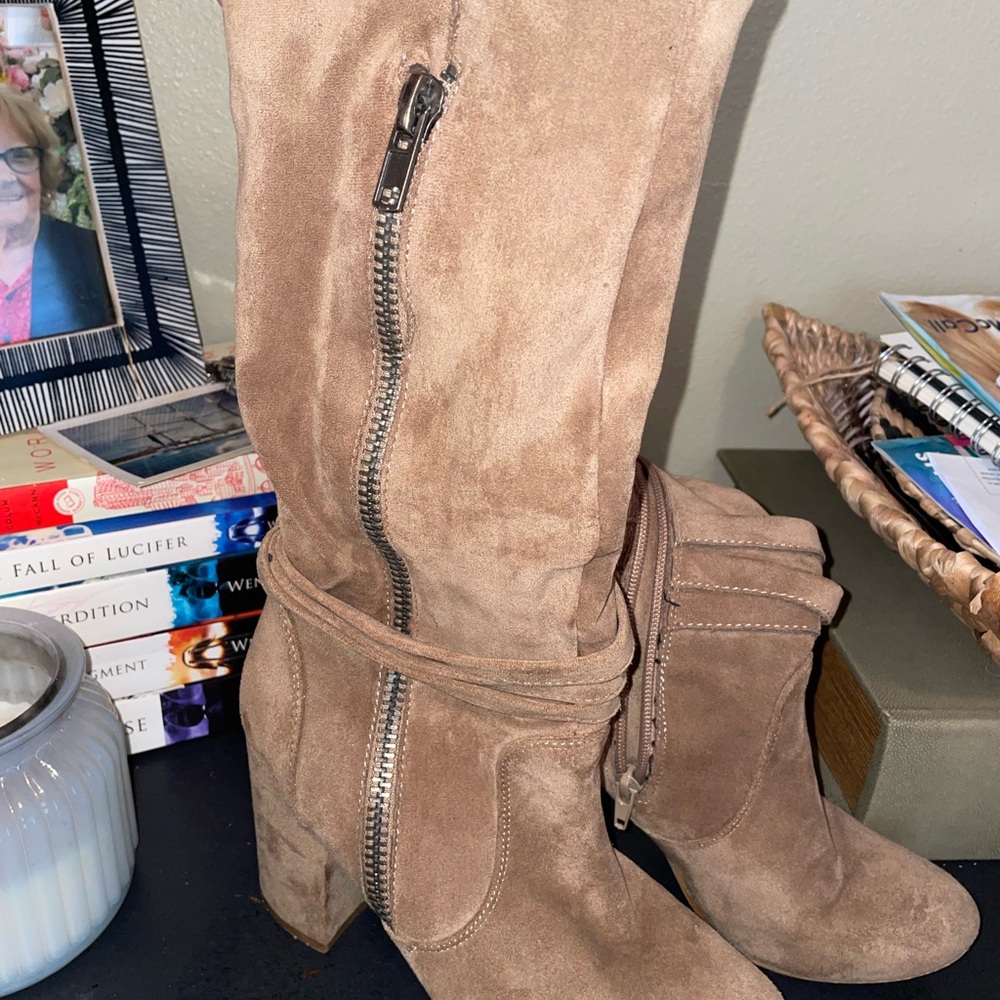 Tan Heeled Boots with Slouchy Design